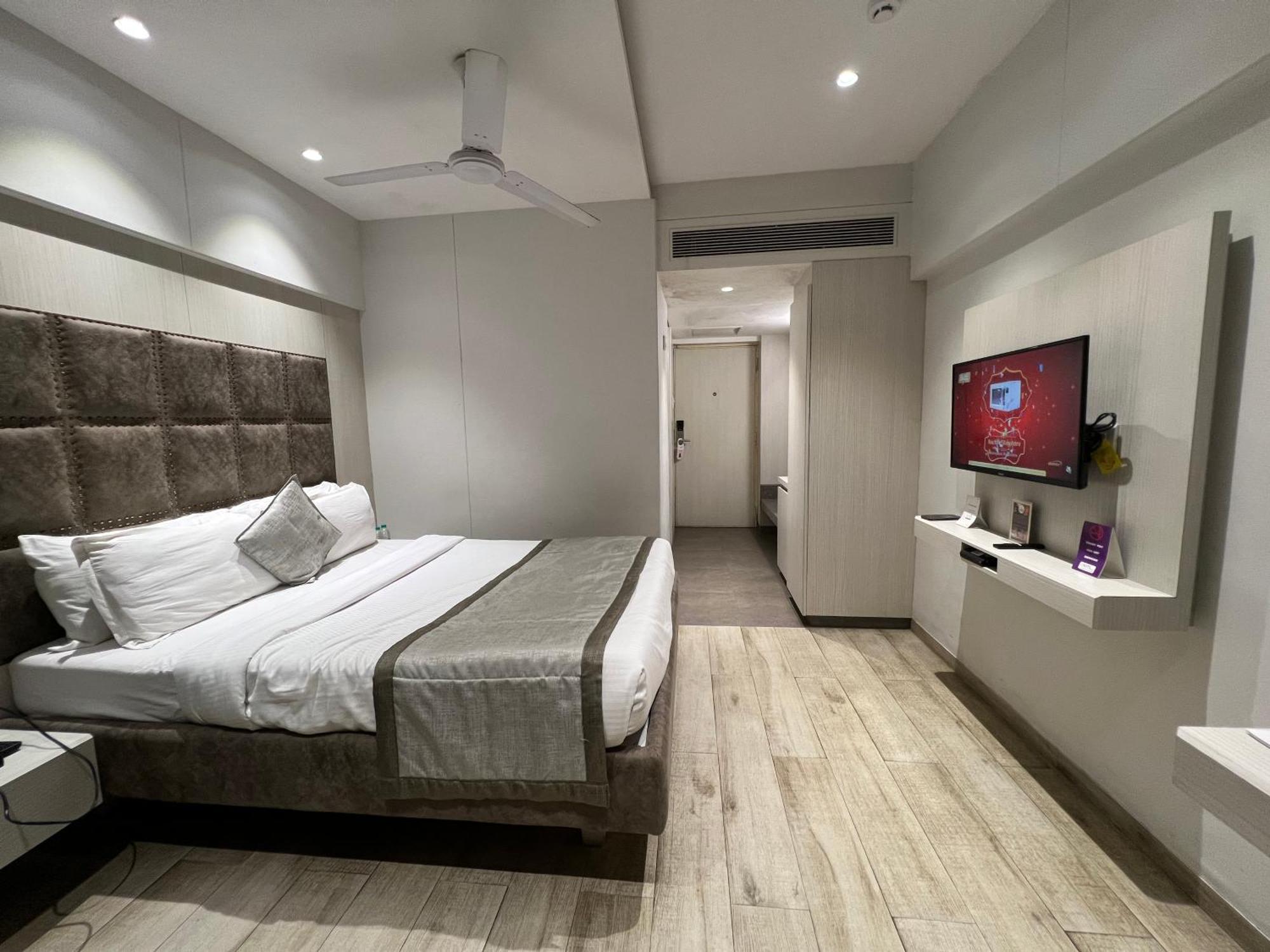 Vits Shalimar, Ankleshwar Hotel Kültér fotó