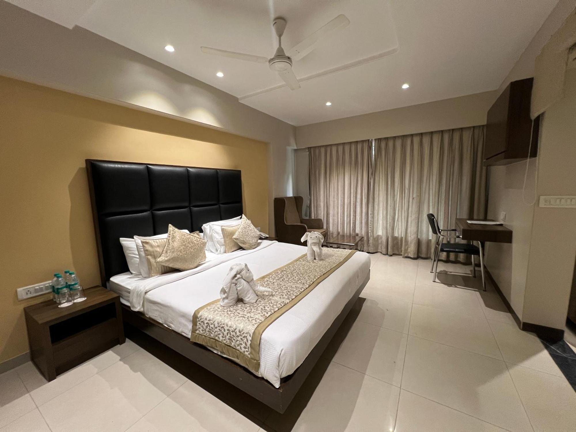 Vits Shalimar, Ankleshwar Hotel Kültér fotó