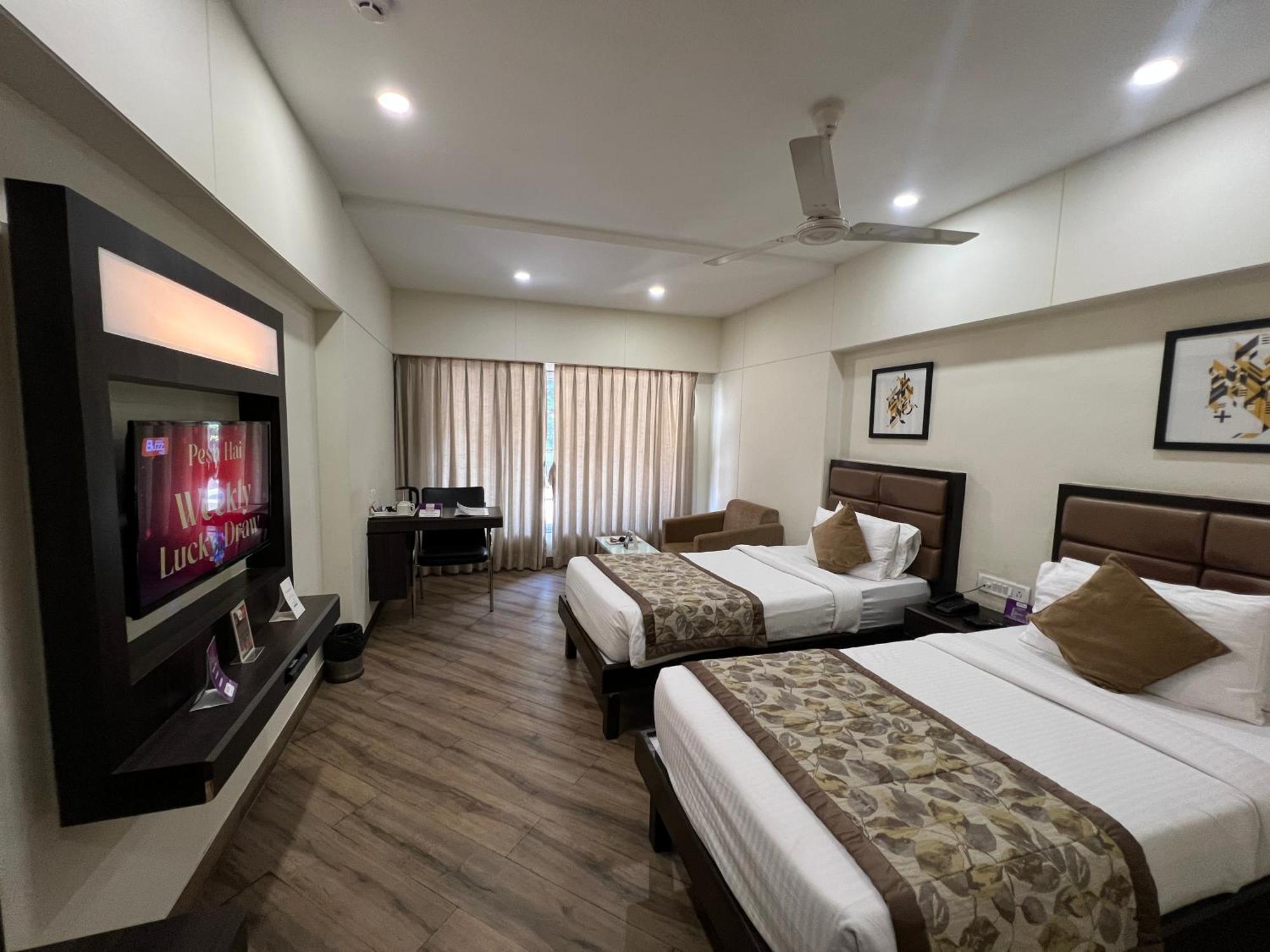 Vits Shalimar, Ankleshwar Hotel Kültér fotó
