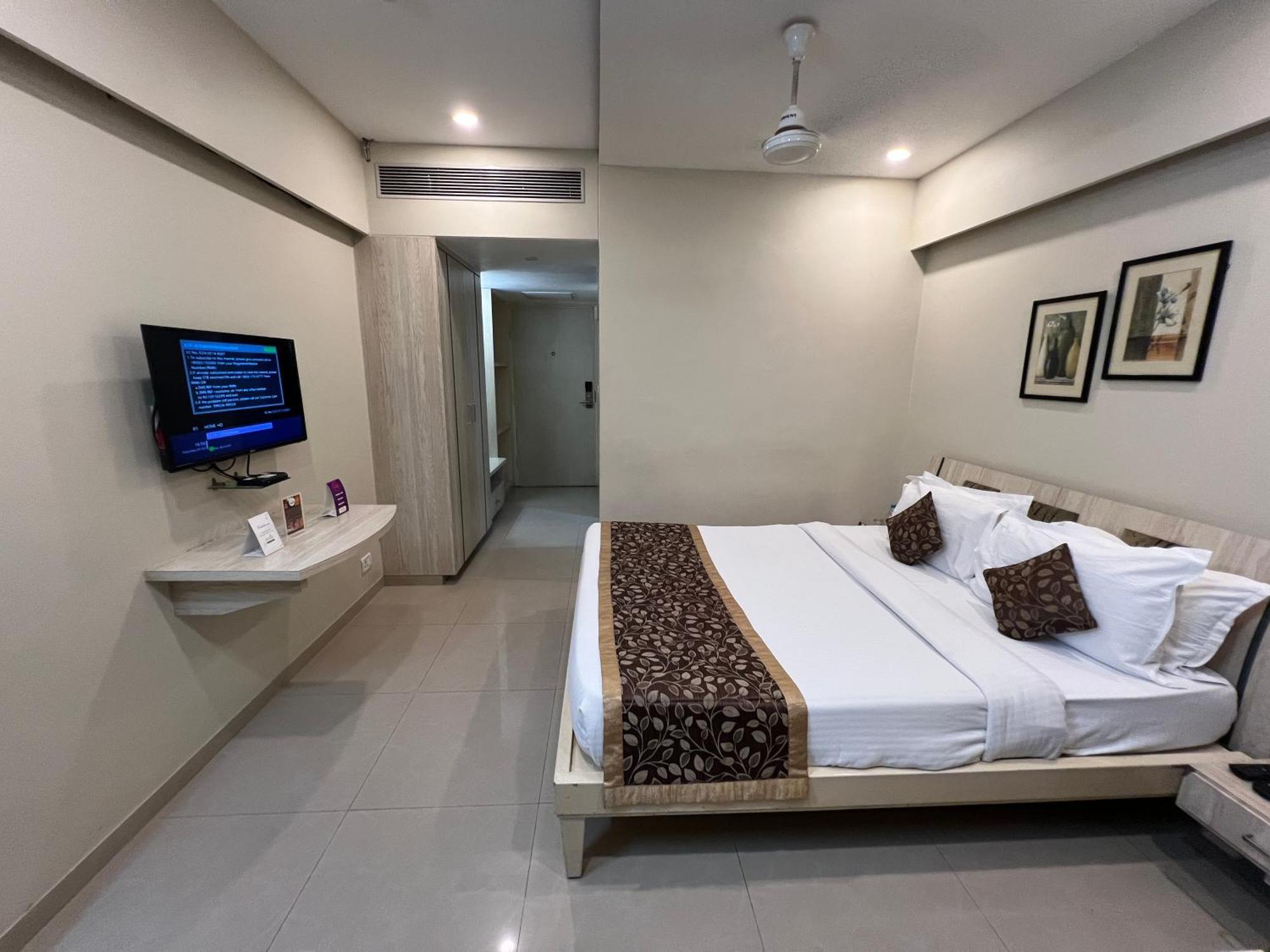 Vits Shalimar, Ankleshwar Hotel Kültér fotó