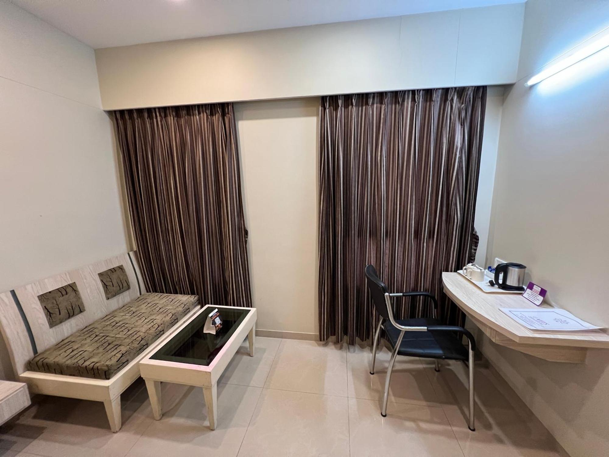 Vits Shalimar, Ankleshwar Hotel Kültér fotó