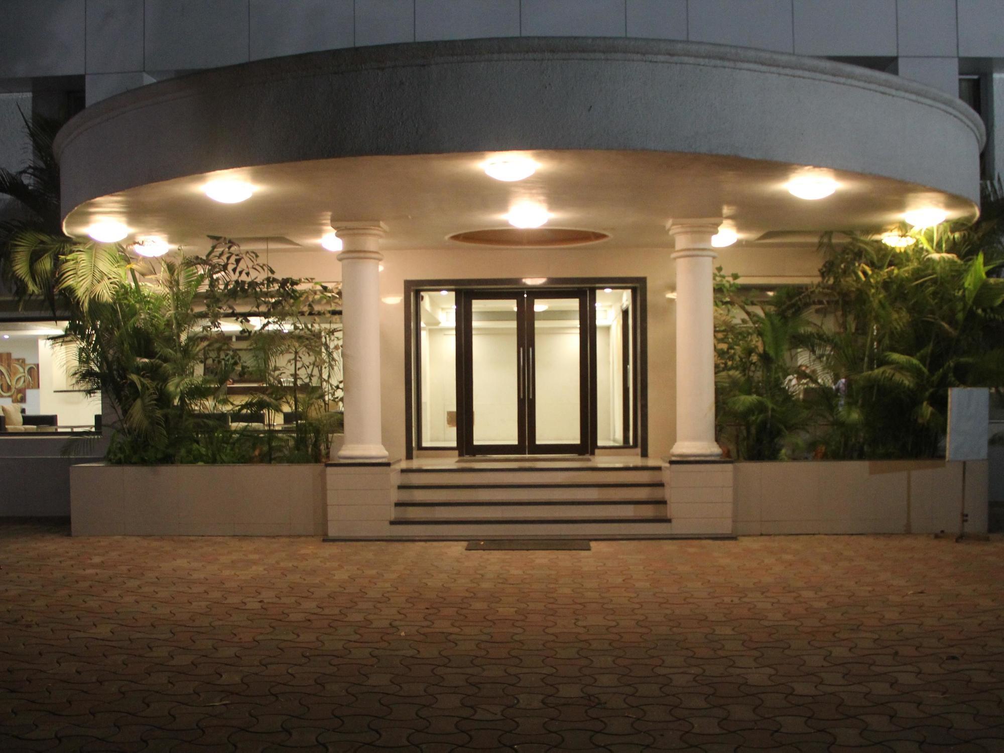 Vits Shalimar, Ankleshwar Hotel Kültér fotó