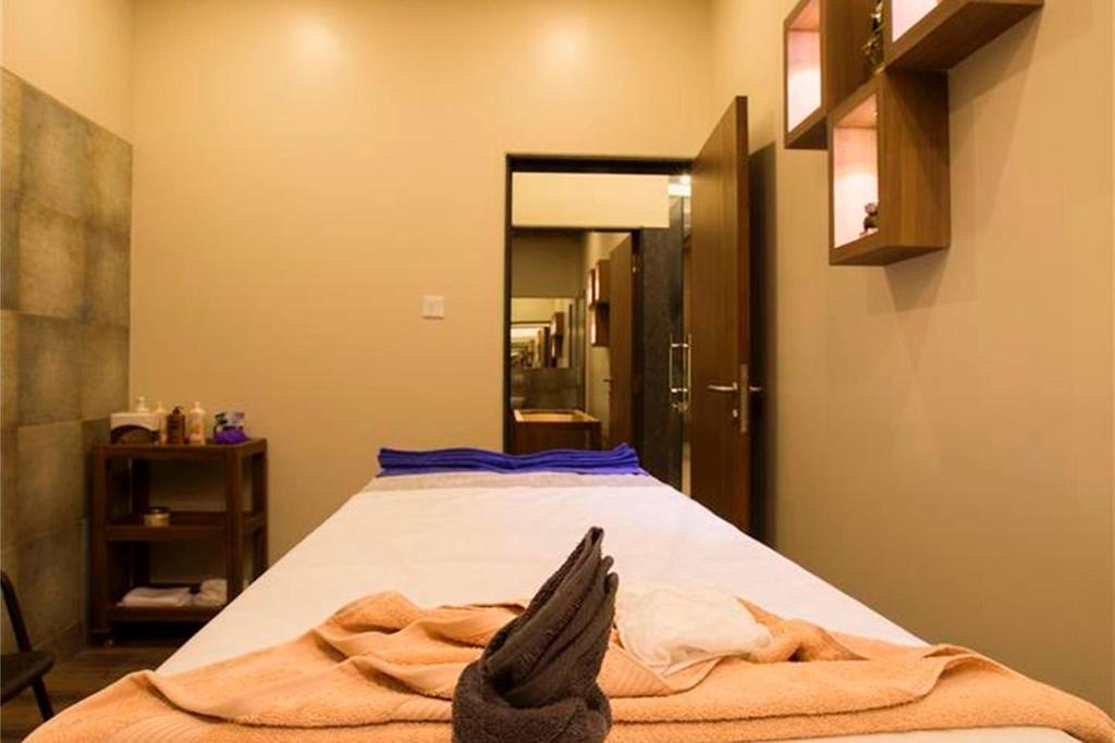 Vits Shalimar, Ankleshwar Hotel Kültér fotó