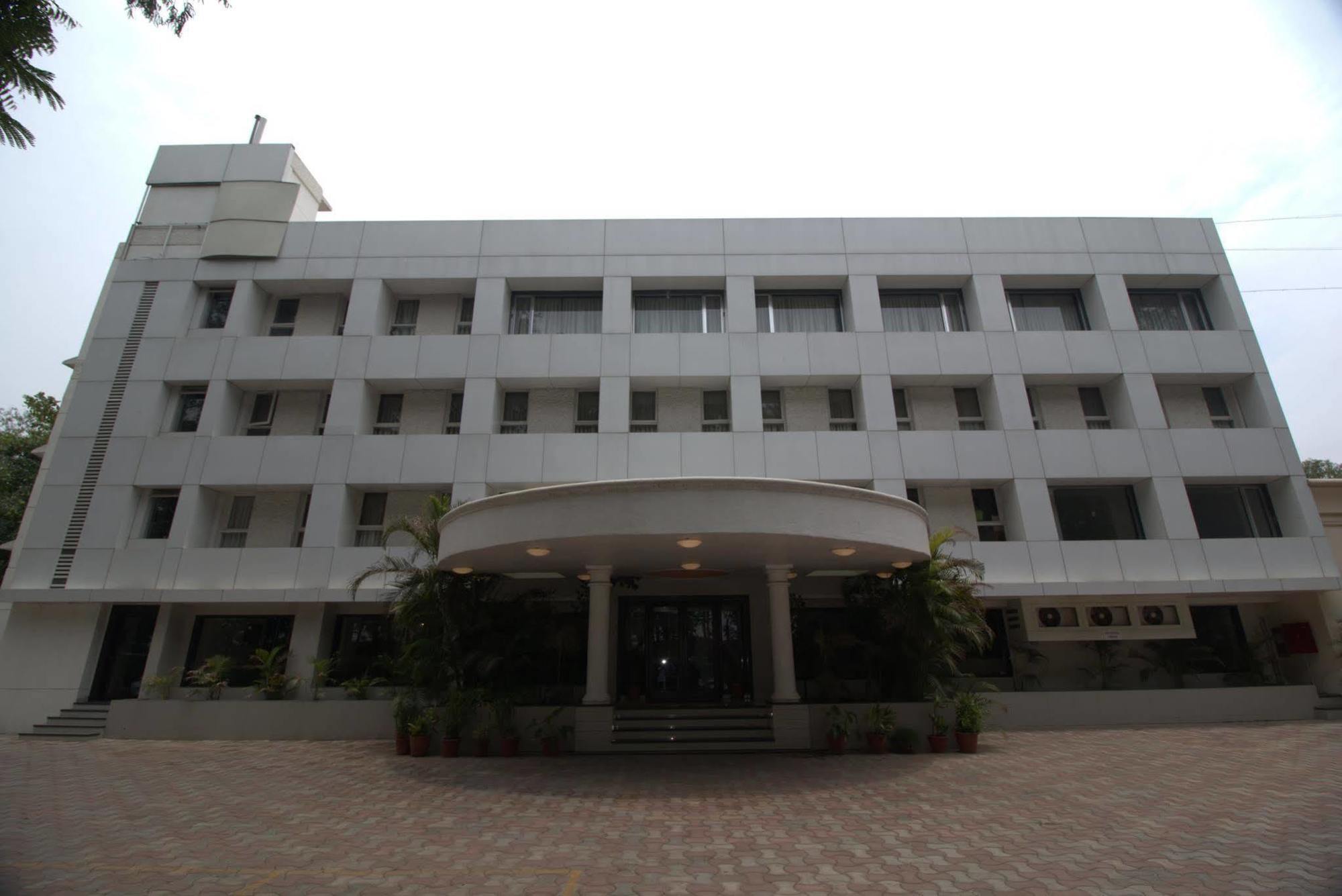 Vits Shalimar, Ankleshwar Hotel Kültér fotó