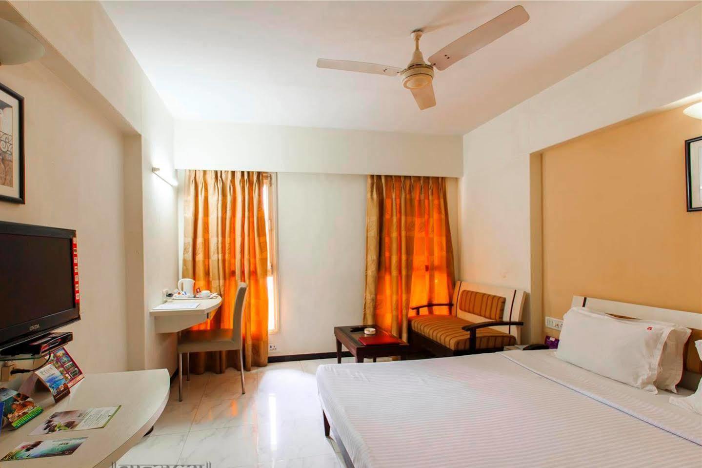Vits Shalimar, Ankleshwar Hotel Kültér fotó