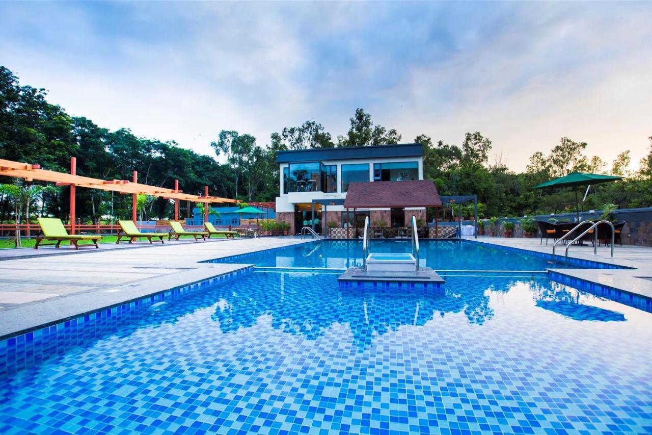 Vits Shalimar, Ankleshwar Hotel Kültér fotó