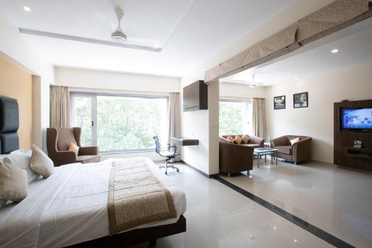 Vits Shalimar, Ankleshwar Hotel Kültér fotó